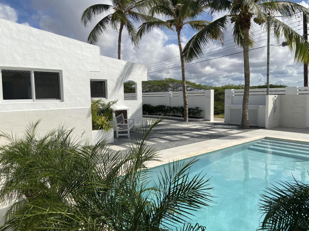 Movida Inn Aruba 棕榈滩 外观 照片