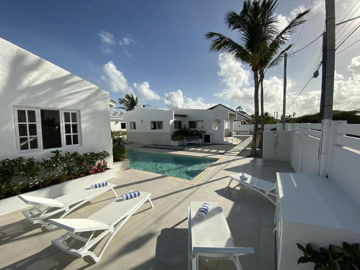 Movida Inn Aruba 棕榈滩 外观 照片