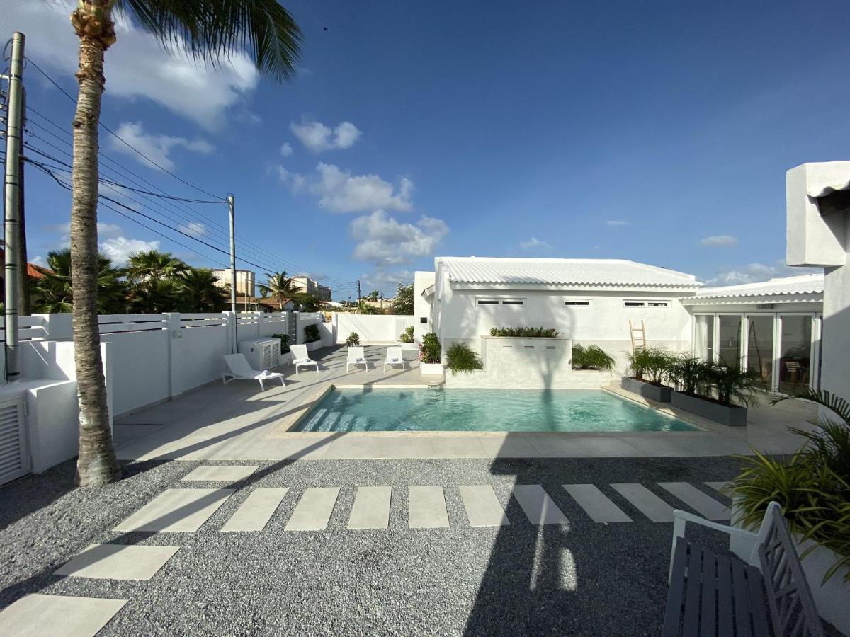 Movida Inn Aruba 棕榈滩 外观 照片