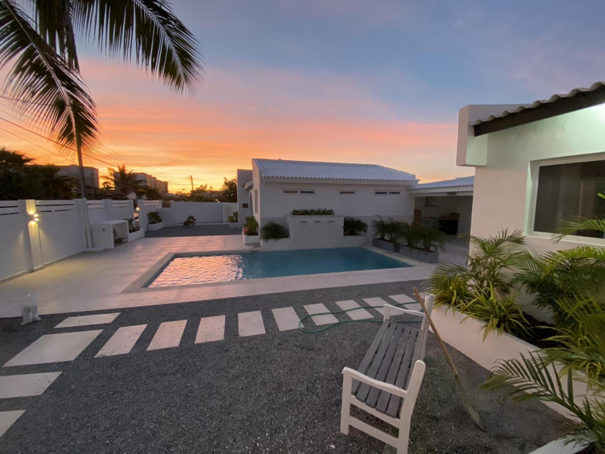 Movida Inn Aruba 棕榈滩 外观 照片